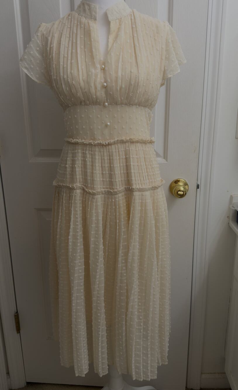 Romantic/Vintage Looking Cream Dress